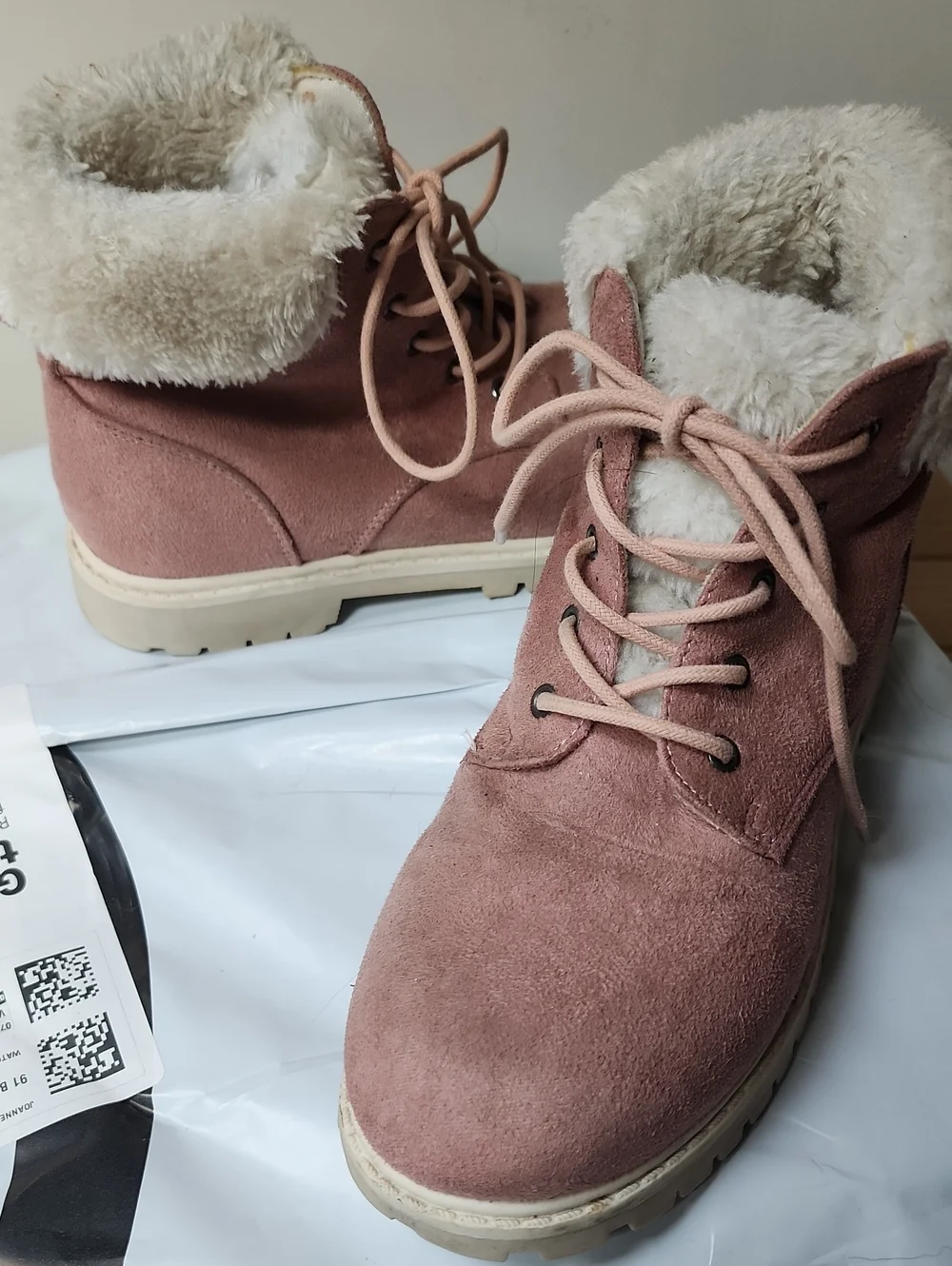 Cozy Plush Lined Lace-Up Boots in Dusty Pink Suede Girls  Size 5 Womens Size 7